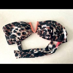 Bandeau bikini top with tie close